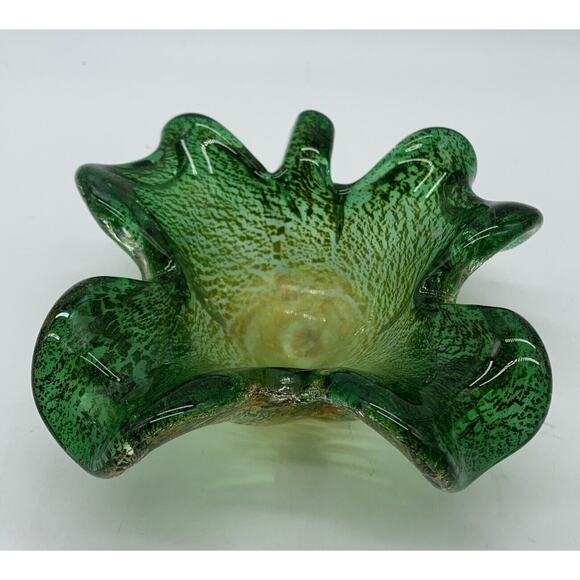 Vintage Hand Blown Art Glass Bowl Four Leaf Clover Emerald Green Gold Mica 6” - Picture 1 of 7
